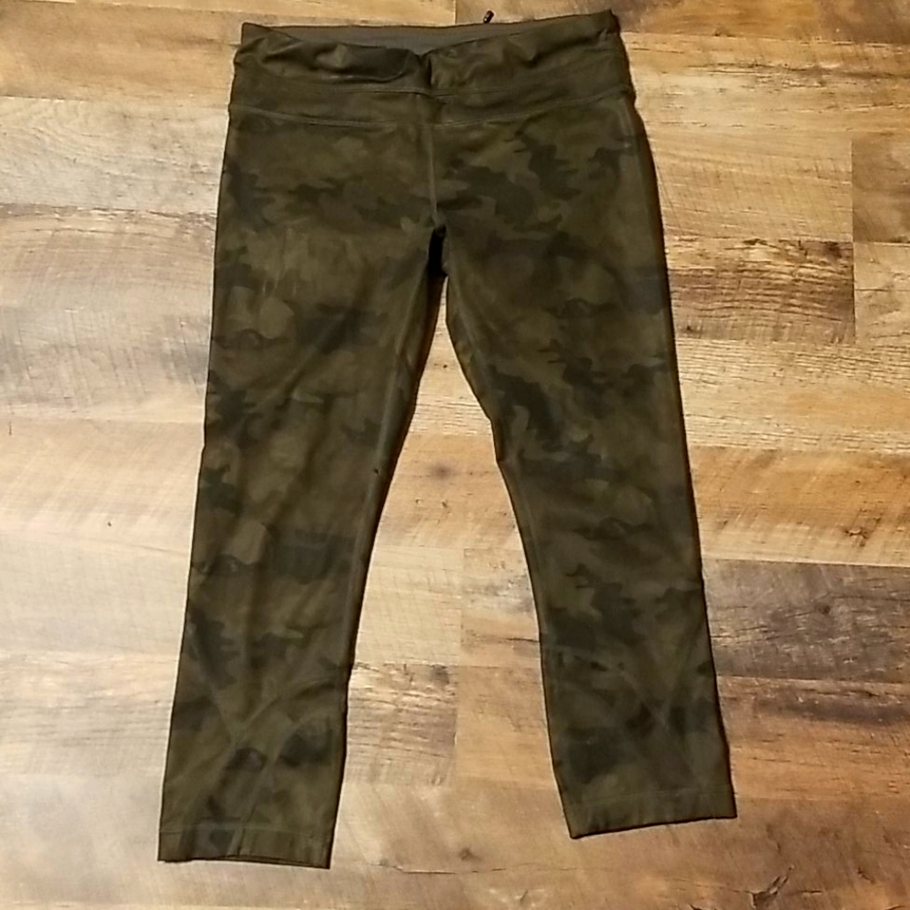 Lululemon capri leggings